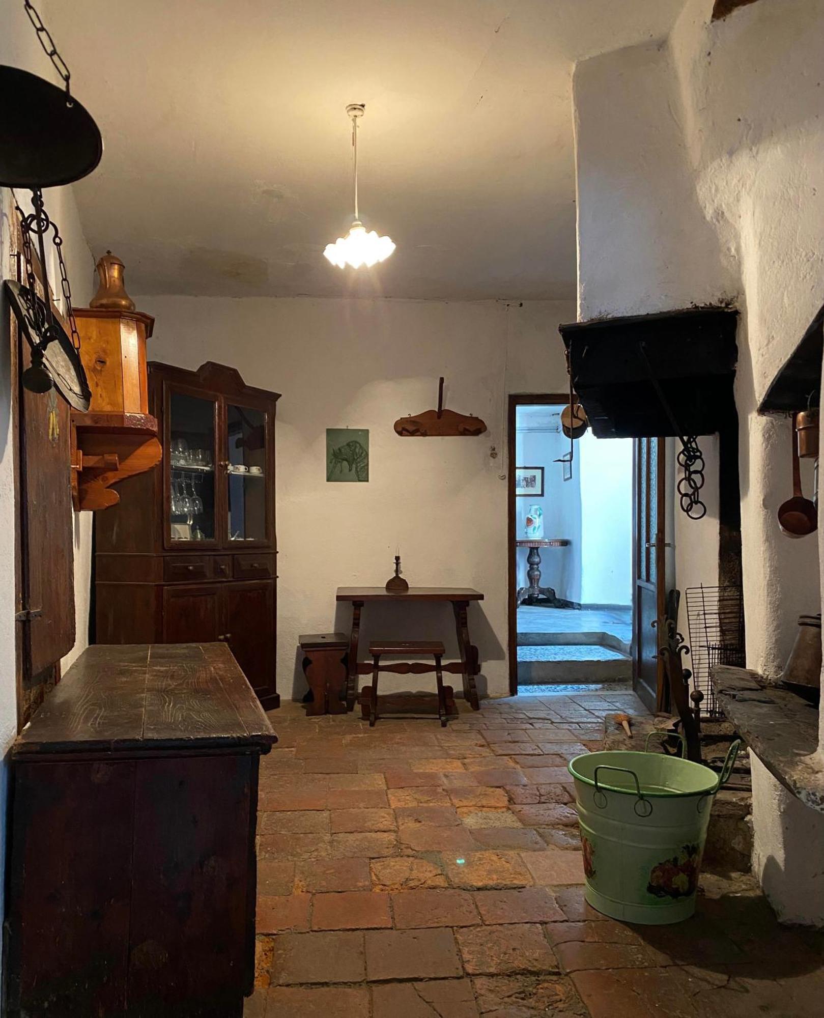 Casa Nel Centro Storico Di Borno Villa Екстериор снимка