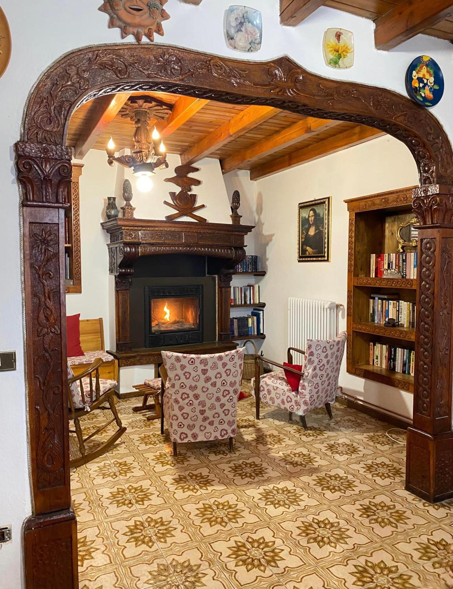 Casa Nel Centro Storico Di Borno Villa Екстериор снимка