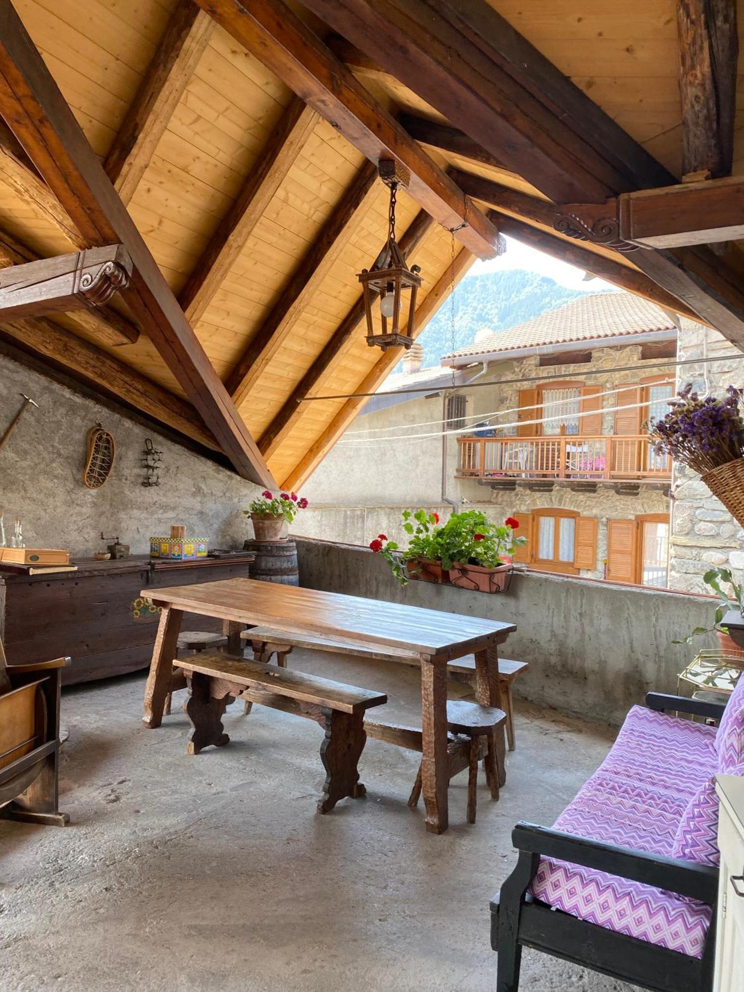 Casa Nel Centro Storico Di Borno Villa Екстериор снимка